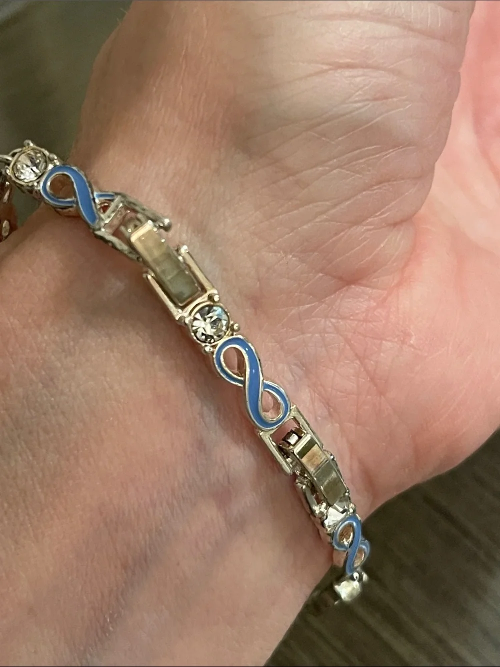 Avon 2015 Domestic Violence Tennis Bracelet with Extender 7 1/4” & 8 3/8” approx